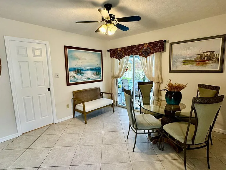 2141 SW Import Dr — Photo 3