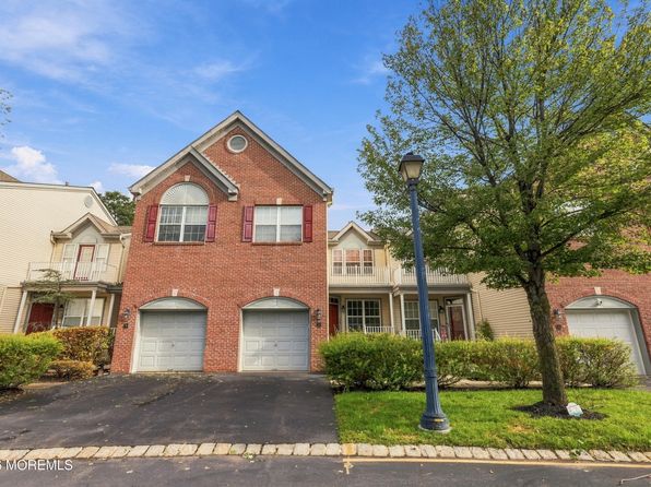 12 Persimmon Ln