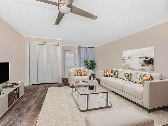 2nd image of 121 Sunset Blvd #10121