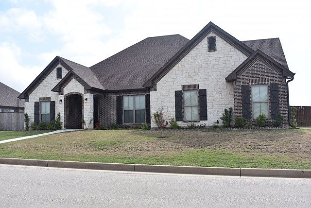 1st image of 200 New Braunfels Ln