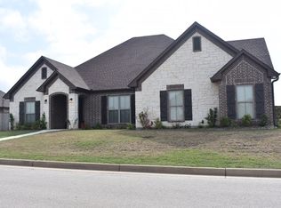 200 New Braunfels Ln, Hallsville, TX 75650