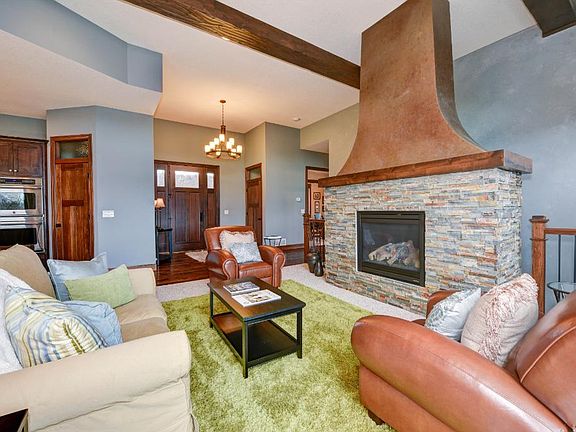 3rd image of 15248 Pin Oak Ct