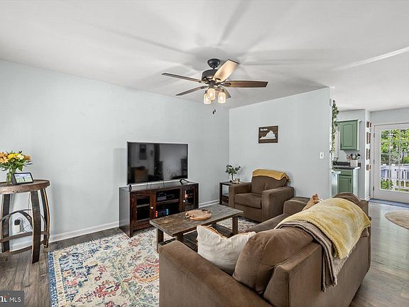 4th image of 5403 S Oaks Ave