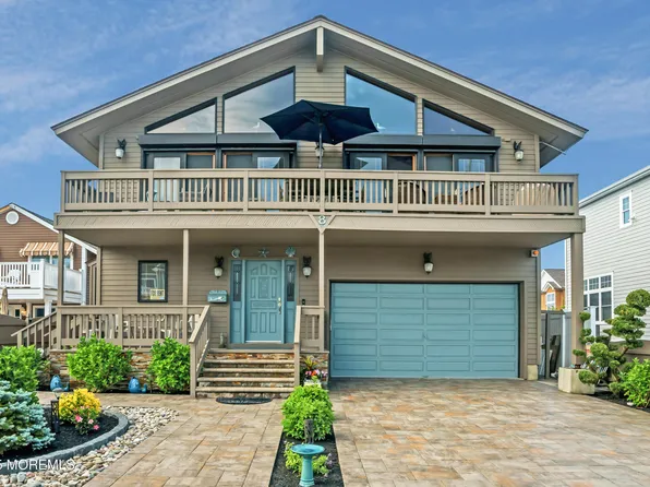 8 Ortley Ave, Lavallette, NJ 08735