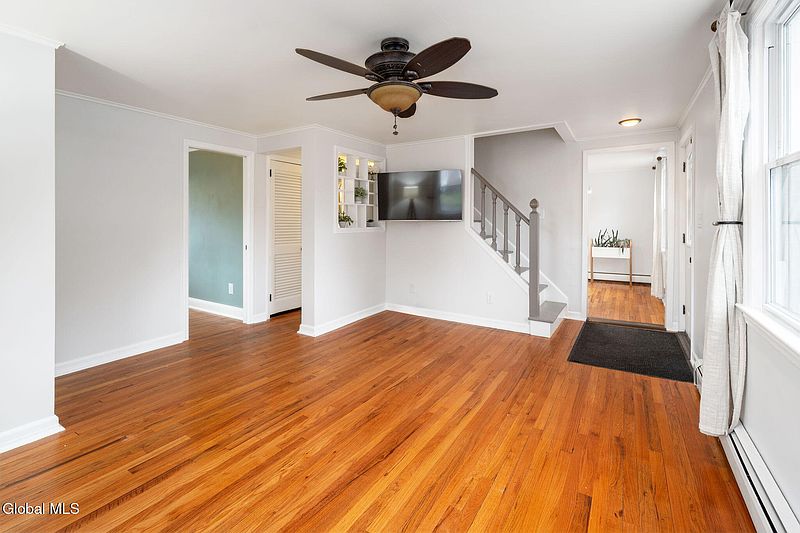 5th image of 59 Reber Street