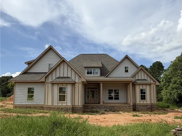 6681 River Rd, Fuquay Varina, NC 27526