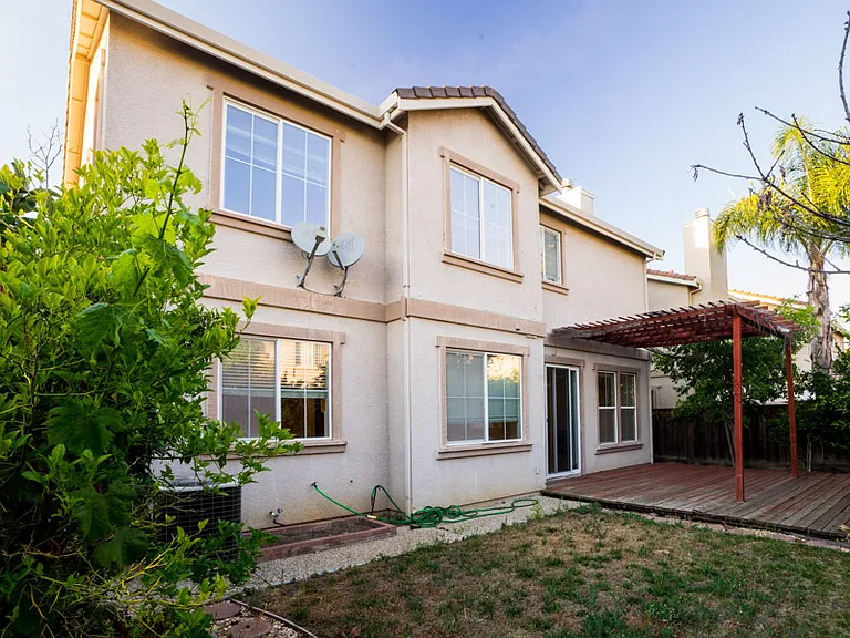 2207 Spanish Ct — Photo 13