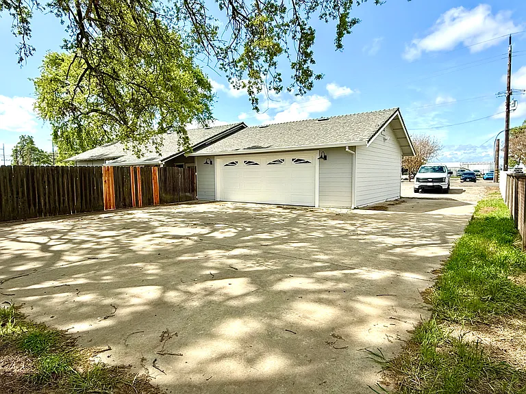 28351 Mace Blvd — Photo 29