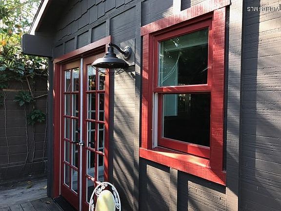 3rd image of 142 Mira Mar St