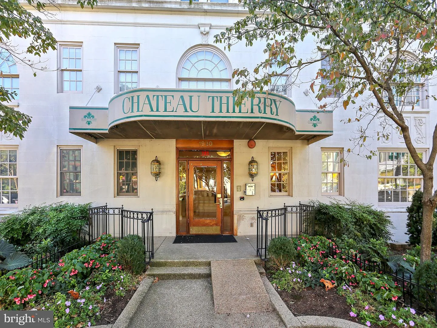 1 bed, 676 sqft, $2,490 — Photo 3