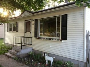 235 Majestic St SE, Kentwood, MI 49548