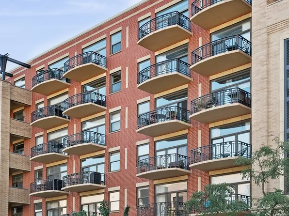 1301 W Madison St APT 501, Chicago, IL 60607