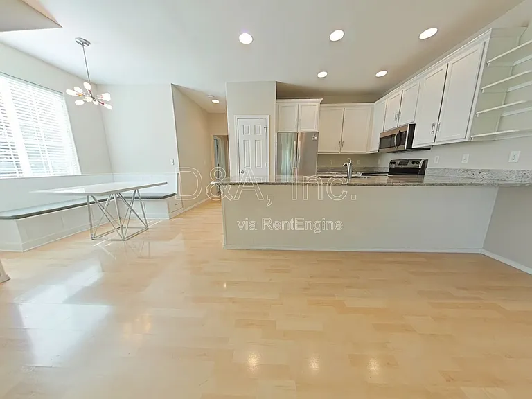 2789 NW Daylily Ave — Photo 5