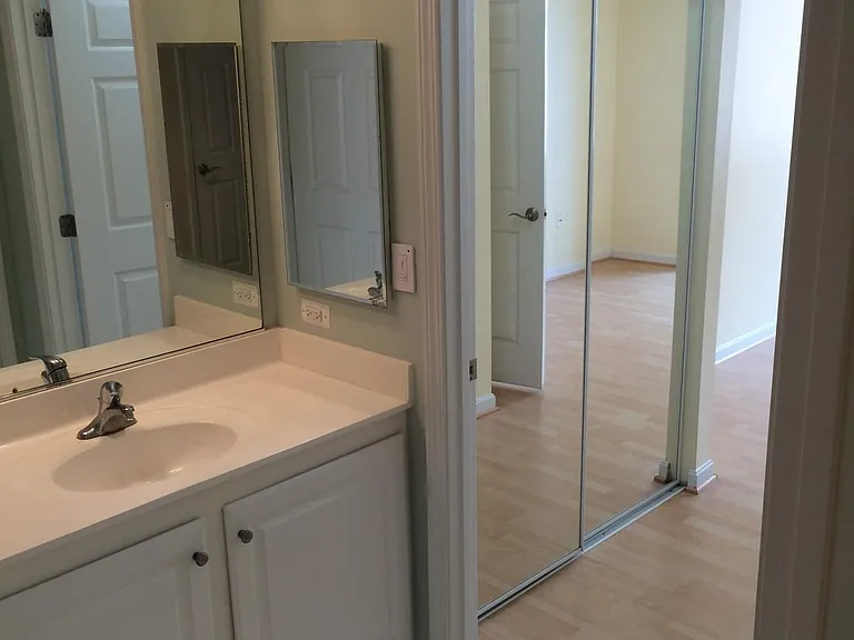 11710 Old Georgetown Rd #1024 — Photo 15