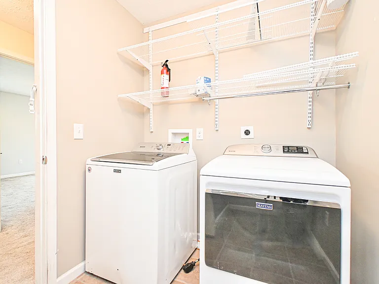 8453 Forest Valley Dr — Photo 48