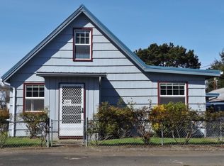 420 N Bay St, Waldport, OR 97394