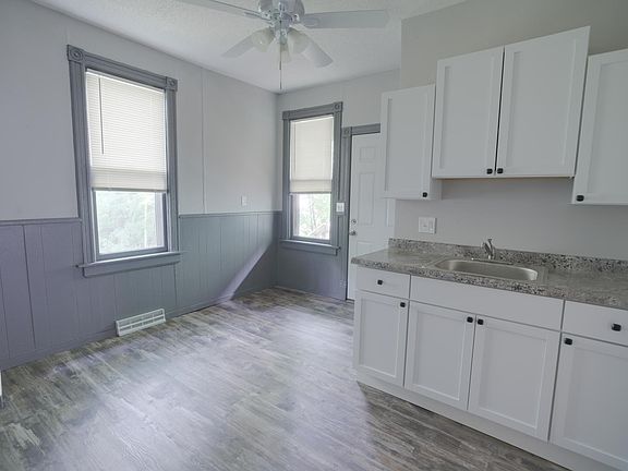 4th image of 141 York Ave