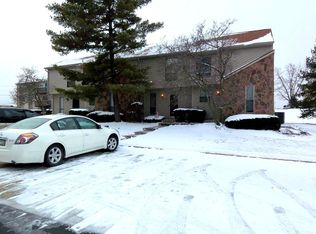 4961 Dartmouth Ct #5-22, West Chester, OH 45011