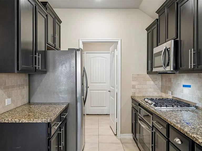 10016 Kemah Pl — Photo 6