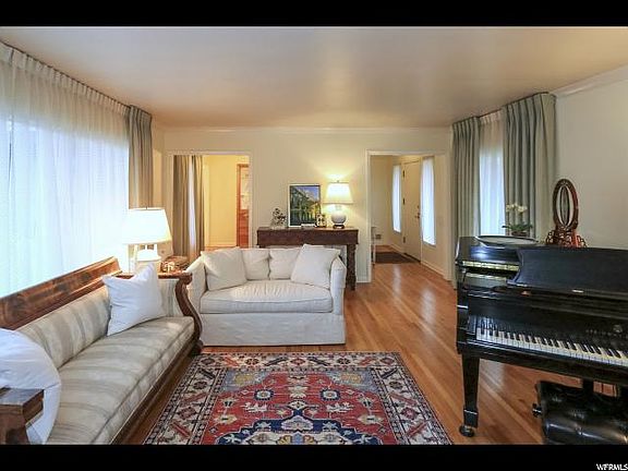 4th image of 1343 S Colonial Cir