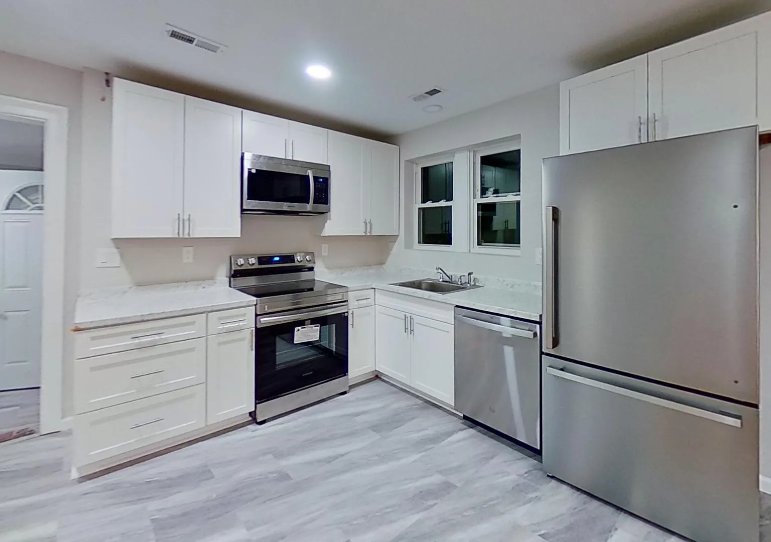 415 Virginia Avenue - Unit B — Photo 1