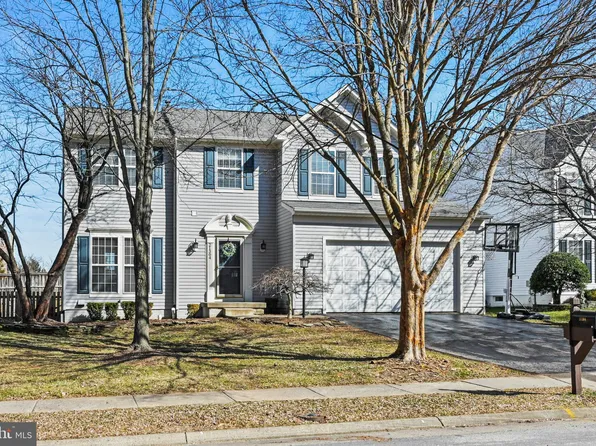 21304 Hidden Pond Pl, Ashburn, VA 20148