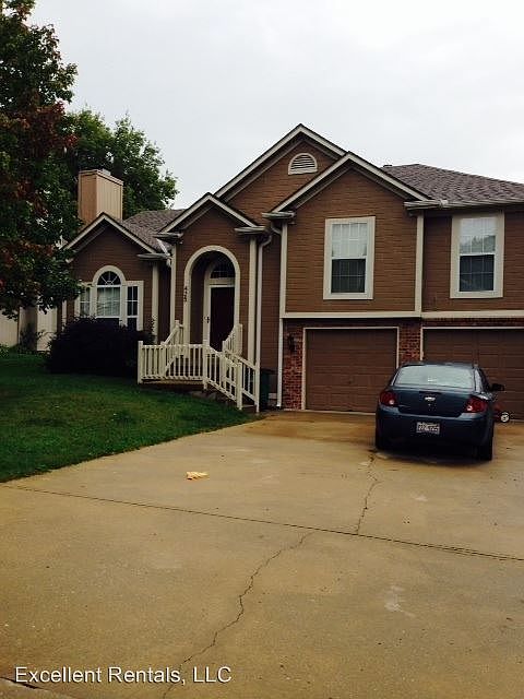 1st image of 425 SE Ashton Dr