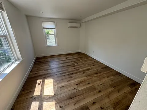 332 Lombard St #3R — Photo 16