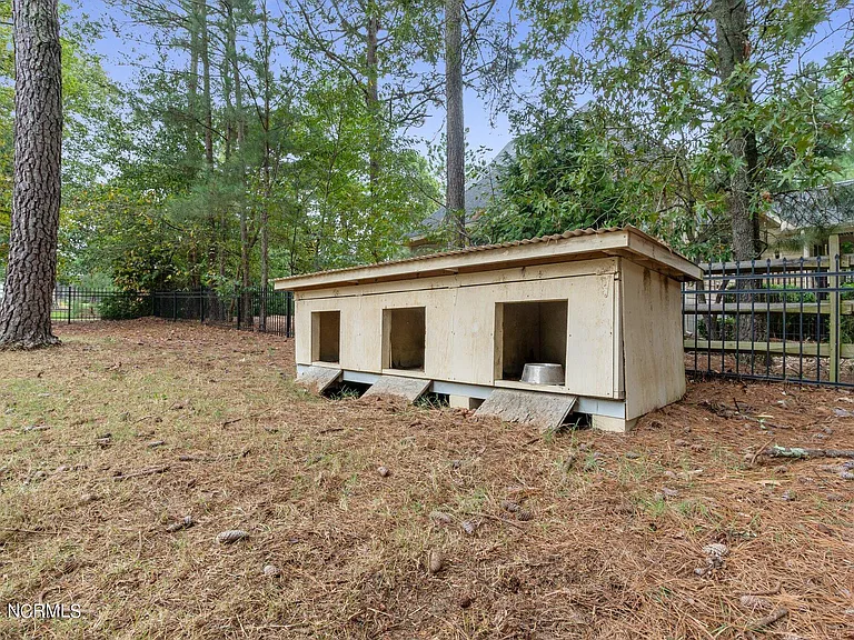 108 Hammerstone Cir — Photo 43