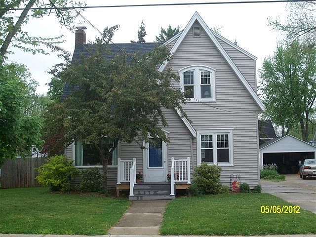 1st image of 87 W Lawrence Ave
