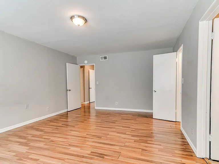 3920 N Classen Blvd — Photo 10