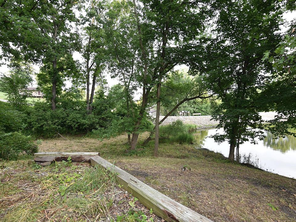 1st image of 4119 Woodland Hills Dr