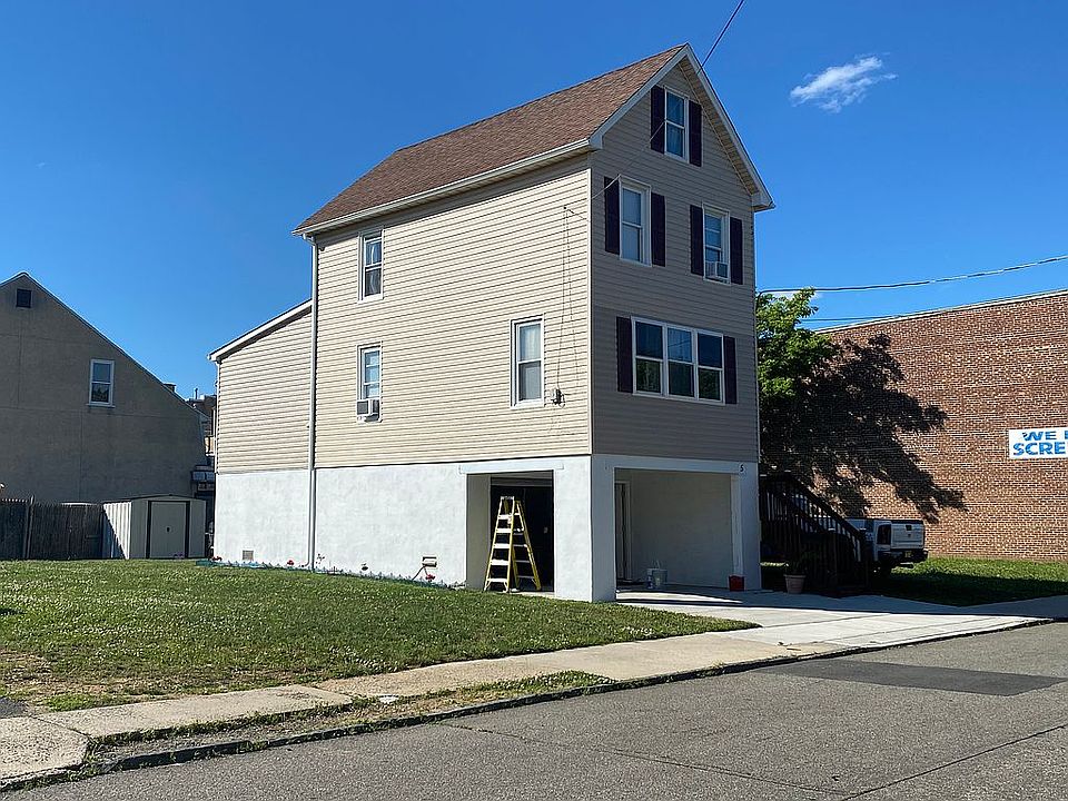2nd image of 5 Washington St