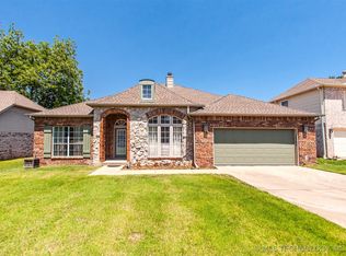 3708 W Detroit St, Broken Arrow, OK 74012