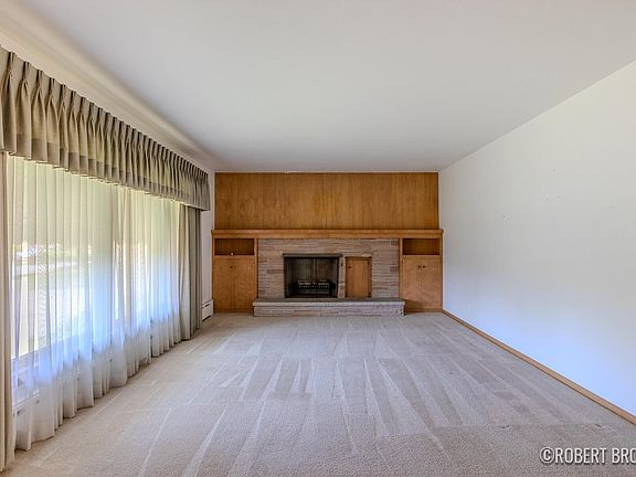 2nd image of 1026 Maryland Ave NE