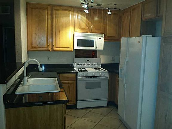5th image of 3215 Casey Dr Unit 101