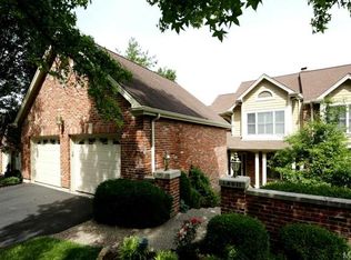 14611 Mallard Lake Dr, Chesterfield, MO 63017