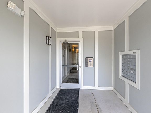 2nd image of 601 Finsbury St APT 100