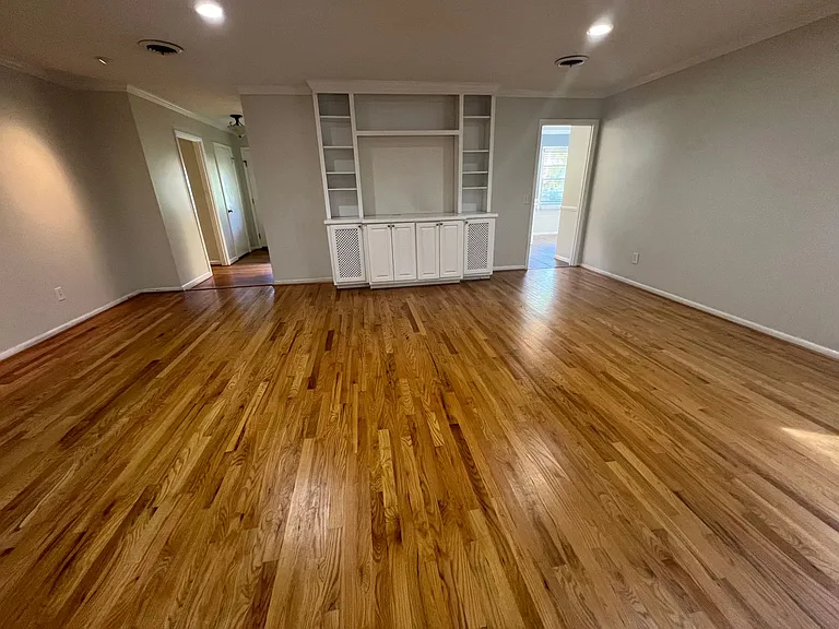 726 E Magnolia Ave — Photo 13