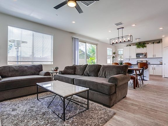 3rd image of 1557 Wildgrove Way