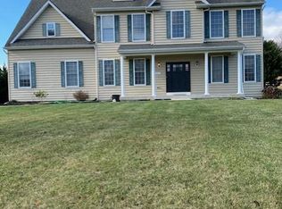 384 White Fence Dr, Westminster, MD 21157