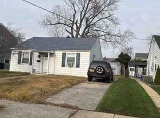 304 Lincoln Ave, Mount Ephraim, NJ 08059