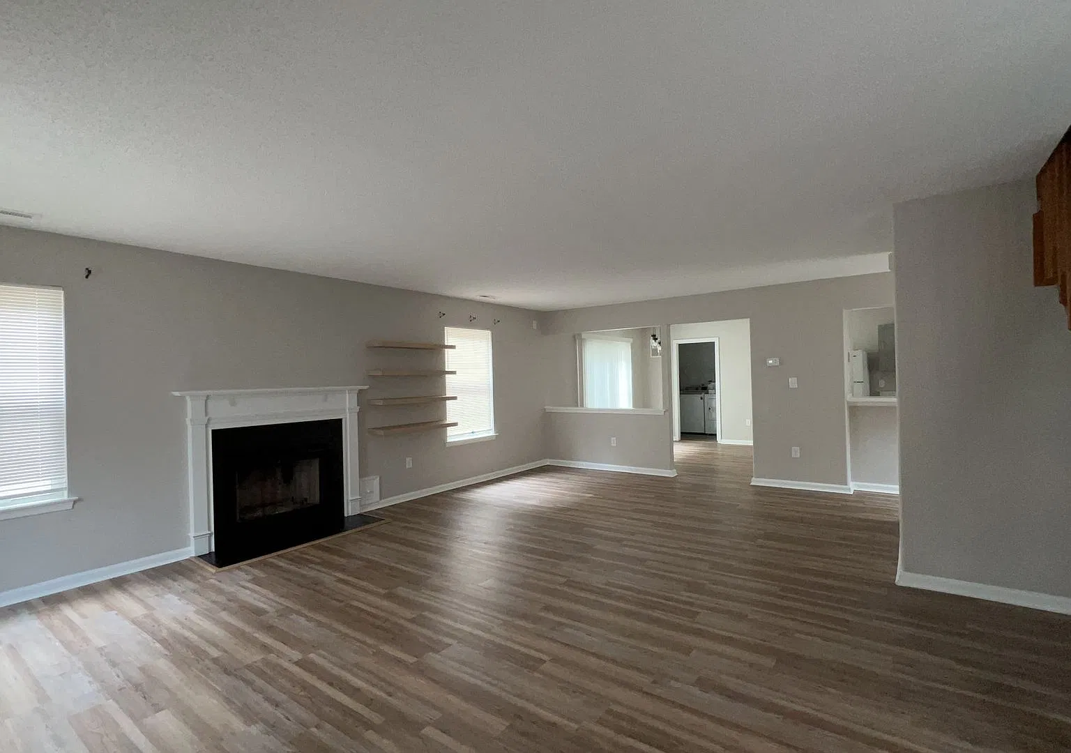 Spacious 3-Bedroom Corner-Unit Townhome with Private Patio in VB! — Photo 4
