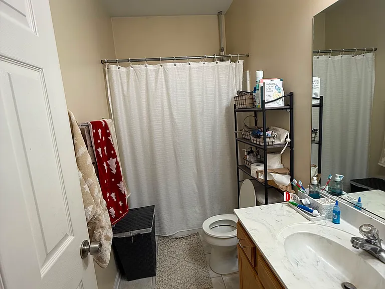 153 N Waters Edge Dr #E — Photo 3
