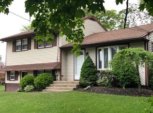 71 Winding Way, Gibbsboro, NJ 08026