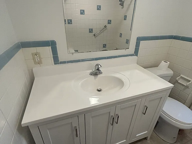 309 N 6th St #4 — Photo 14