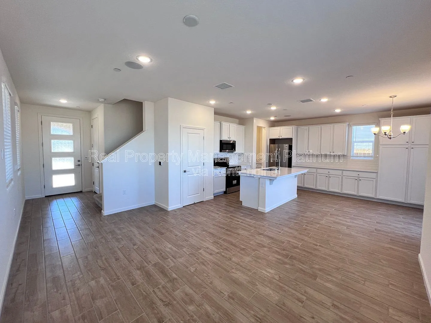 3 bed, 2.5 bath, 1651 sqft, $2,650 — Photo 4