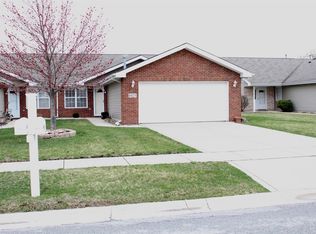 8425 Pierce St, Merrillville, IN 46410