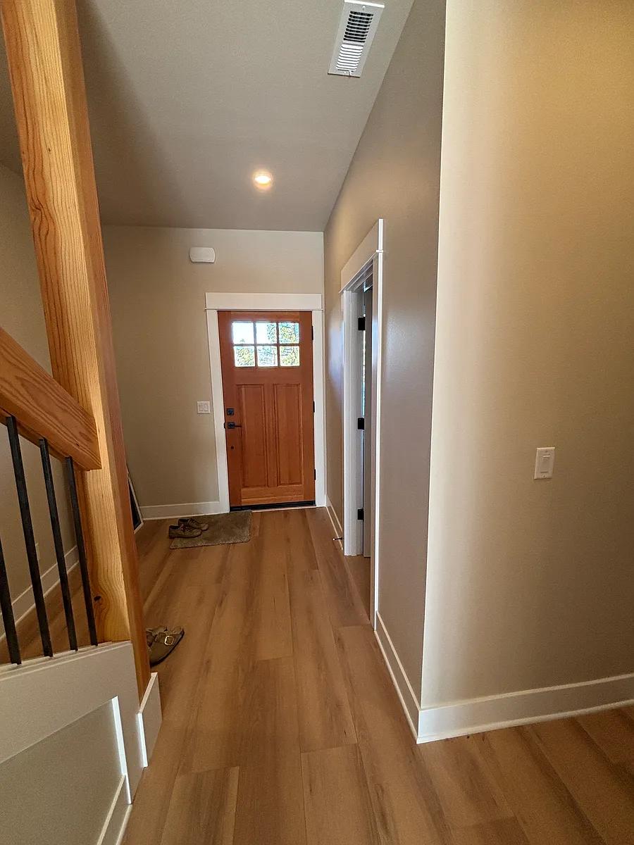 Entry - 2924 NW Gibson Hill Rd