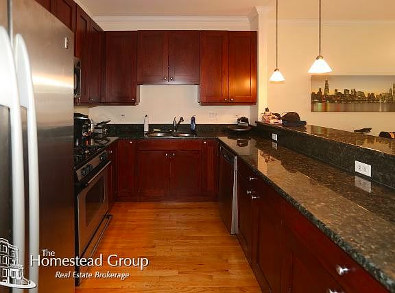 2nd image of 1724 W Belmont Ave #1A1